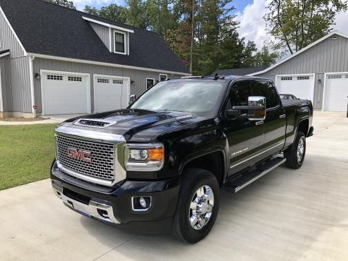 Photo 1 of 24 of 2017 GMC Sierra 3500 Denali